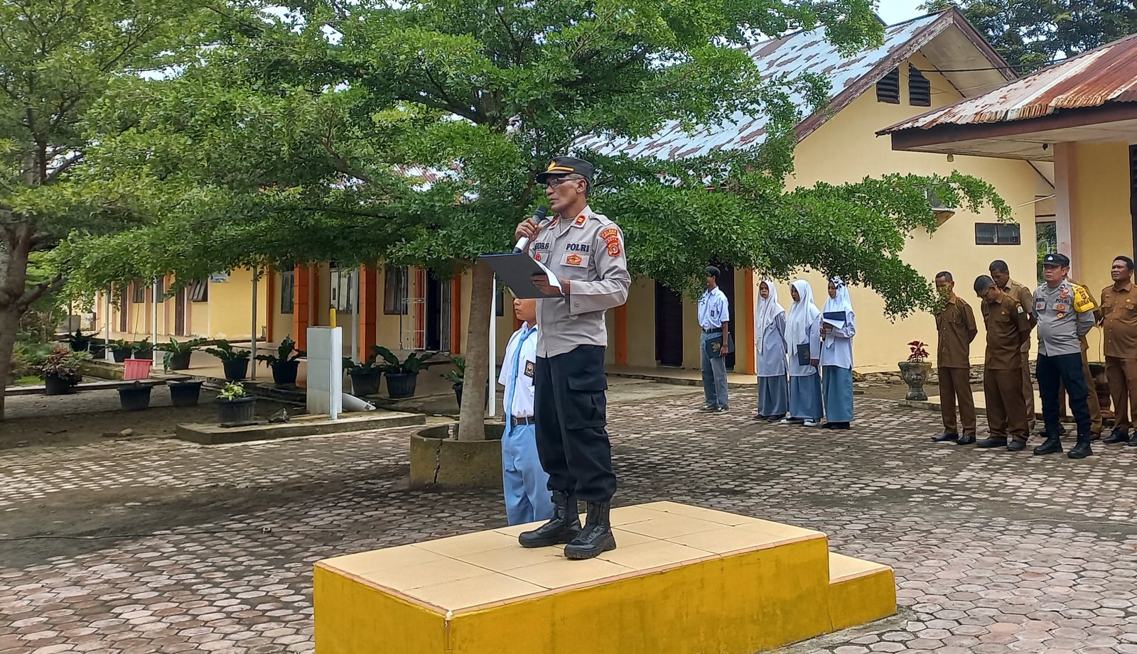 Kapolsek Sosialisasikan Pencegahan Kenakalan Remaja di SMAN 1 Kuta Makmur